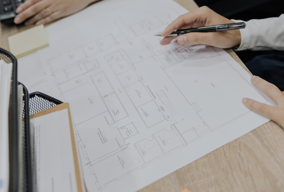 Licencia de obra para reformar una vivienda | enlaZZar